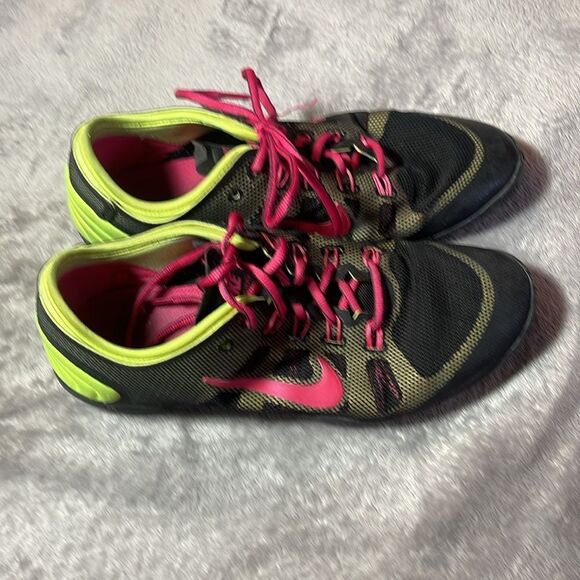 Nike training shoes size 8 1/2 - Picture 2 of 8